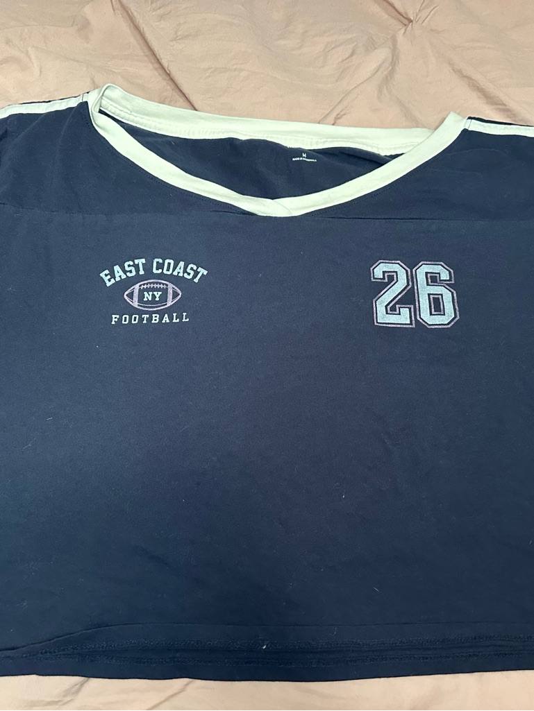 Hollister Navy Short Sleeve Off-The-Shoulder Graphic Tee With Light Trim